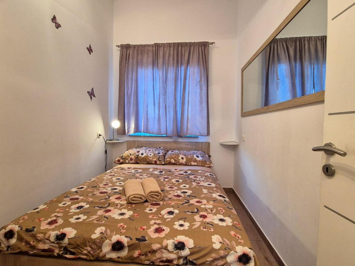 Apartman Meghan Pula Exterior foto